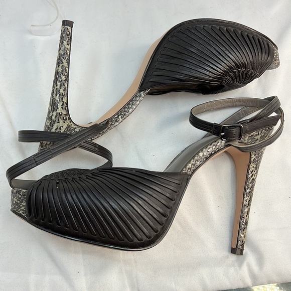 Reiss Sz 40/ US 9 Peep Toe Stiletto Charcoal SnakePrint Heels - Picture 2 of 13